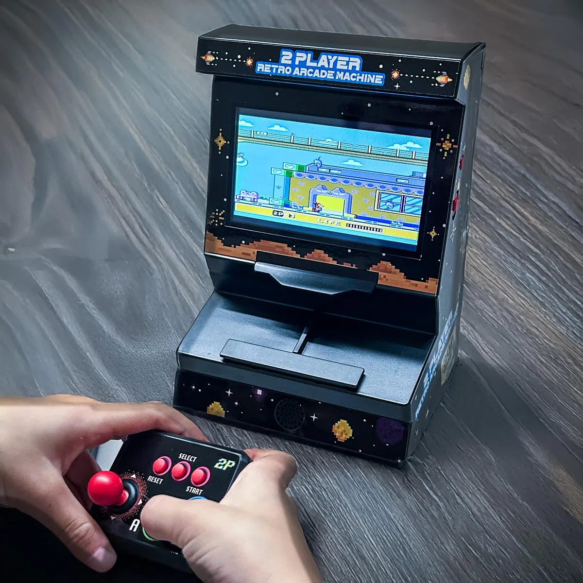 Mini Arcade Machine avec 300 Jeux rétro - 2 Joueurs sans Fil Arcade Machine Mini - Console de Jeu rétro de Poche avec Connexion TV & écran Couleur 4,3" - Mini Console de Jeu Portable